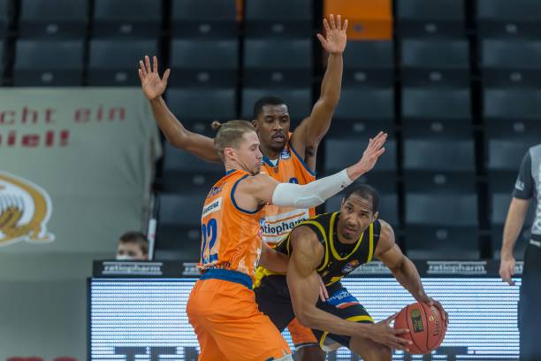 斯瓦泰克 斯瓦泰克